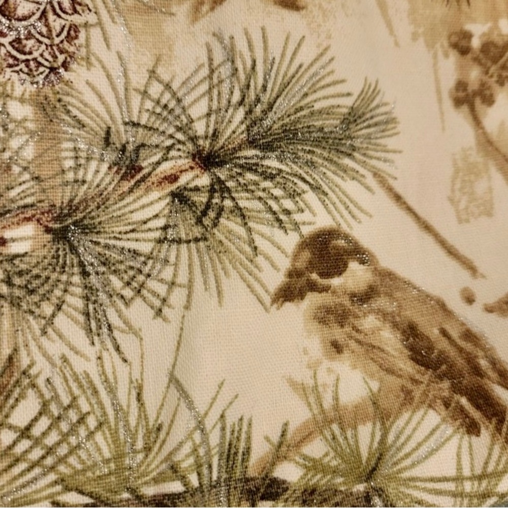 Pottery Barn Snowy Pine Bird 108” Table Runner Pine Cones & Chickadees 🍂